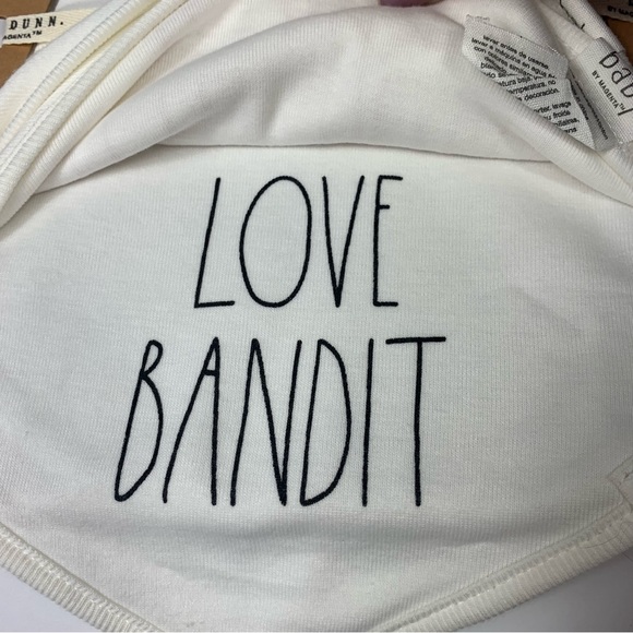 New Rae Dunn Baby Bandana Bibs Set of 3 Valentine’s - Picture 4 of 7